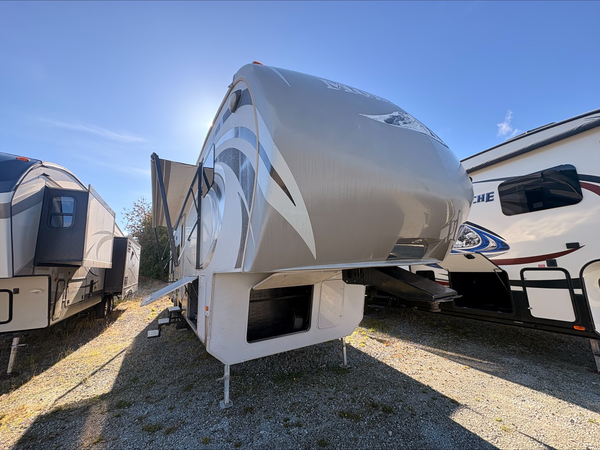 2014 KEYSTONE RV MONTANA HIGH COUNTRY 338DB FIFTH WHEEL