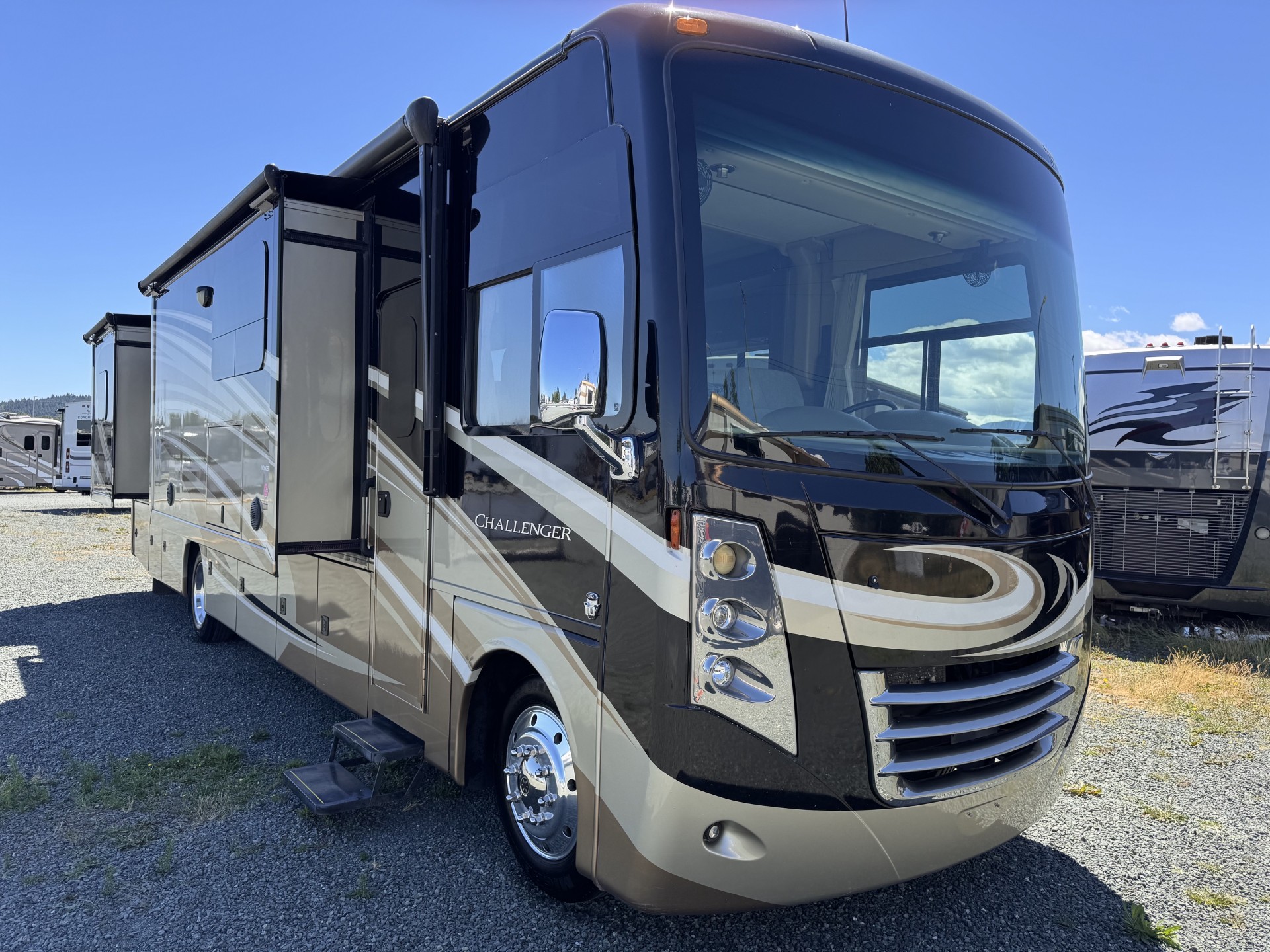 2015 Thor Motor Coach Challenger 37GT CLASS A MOTORHOME