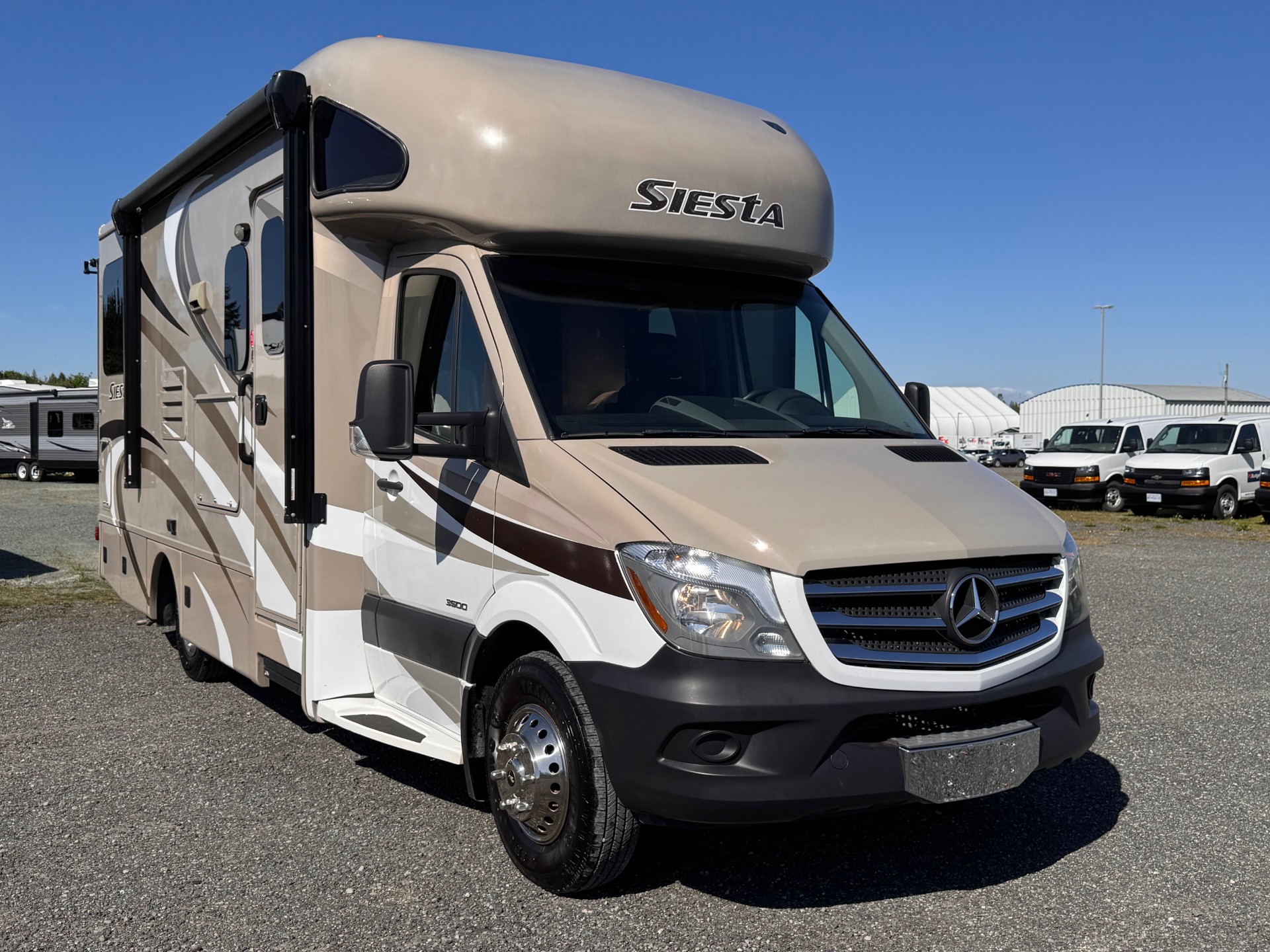 2015 Thor Motor Coach Siesta 24SR CLASS B DIESEL MOTORHOME