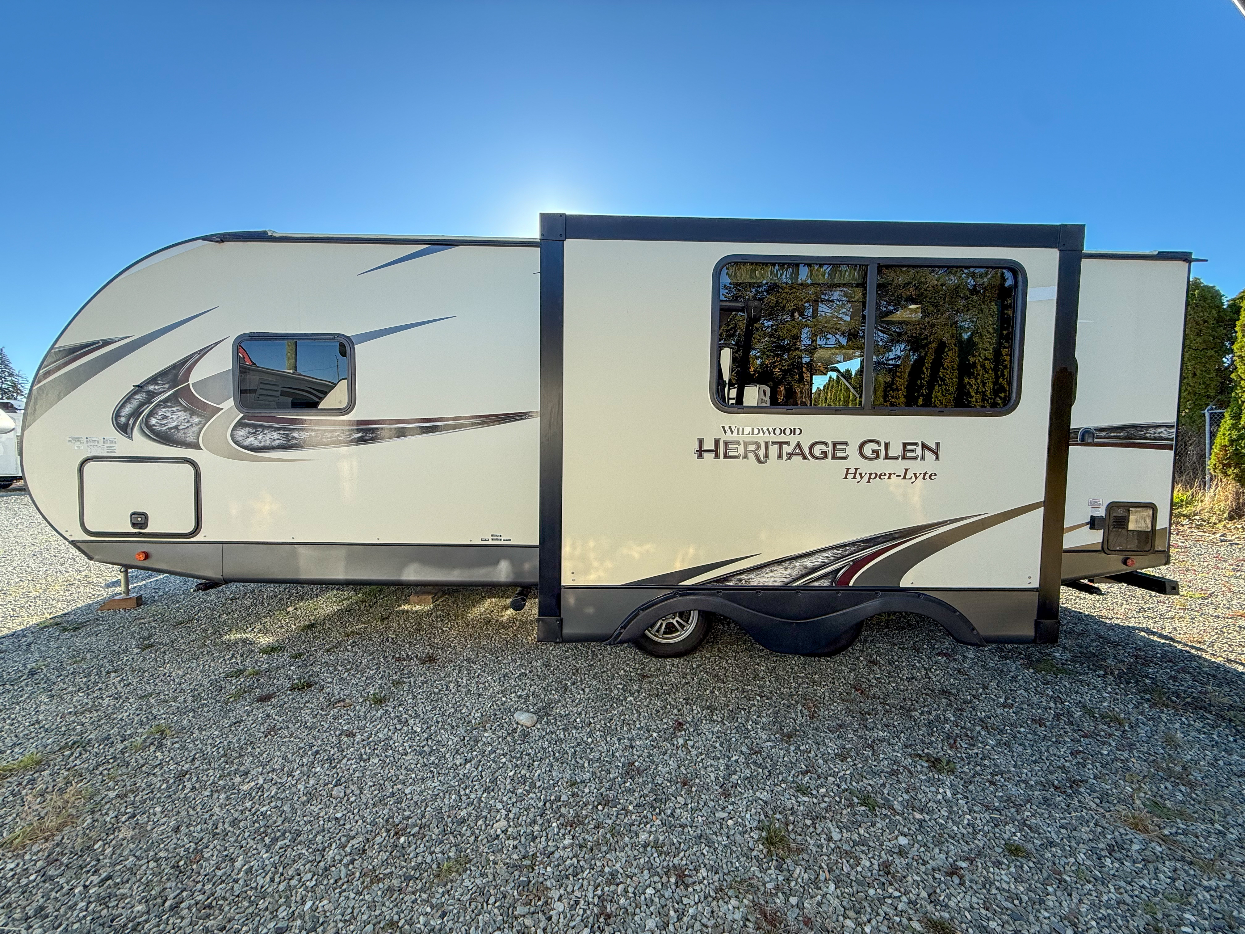 2020 Forest River WILDWOOD HERITAGE GLEN HYPER-LITE 24RKHL TRAVEL TRAILER