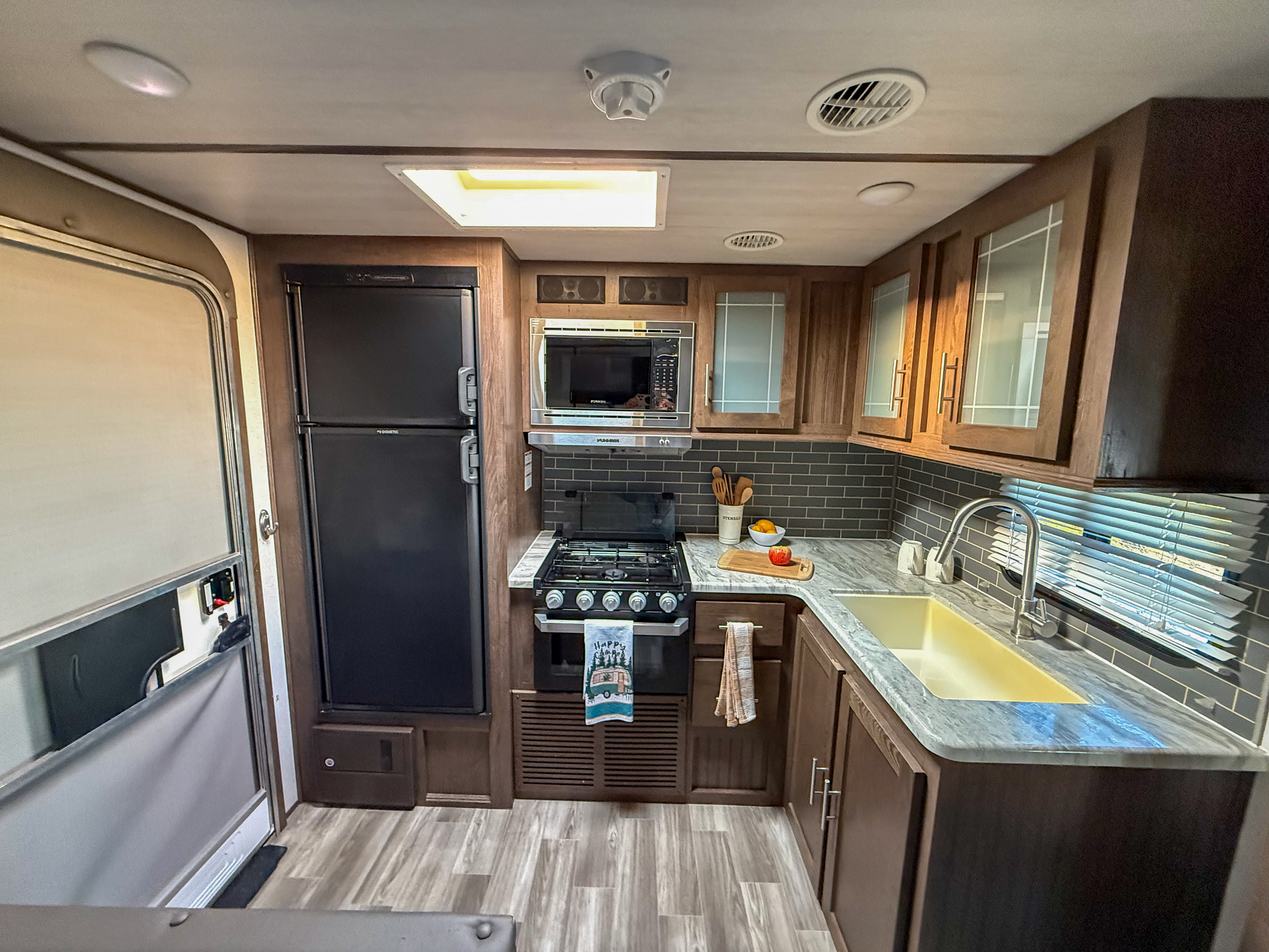 2020 Forest River WILDWOOD HERITAGE GLEN HYPER-LITE 24RKHL TRAVEL TRAILER