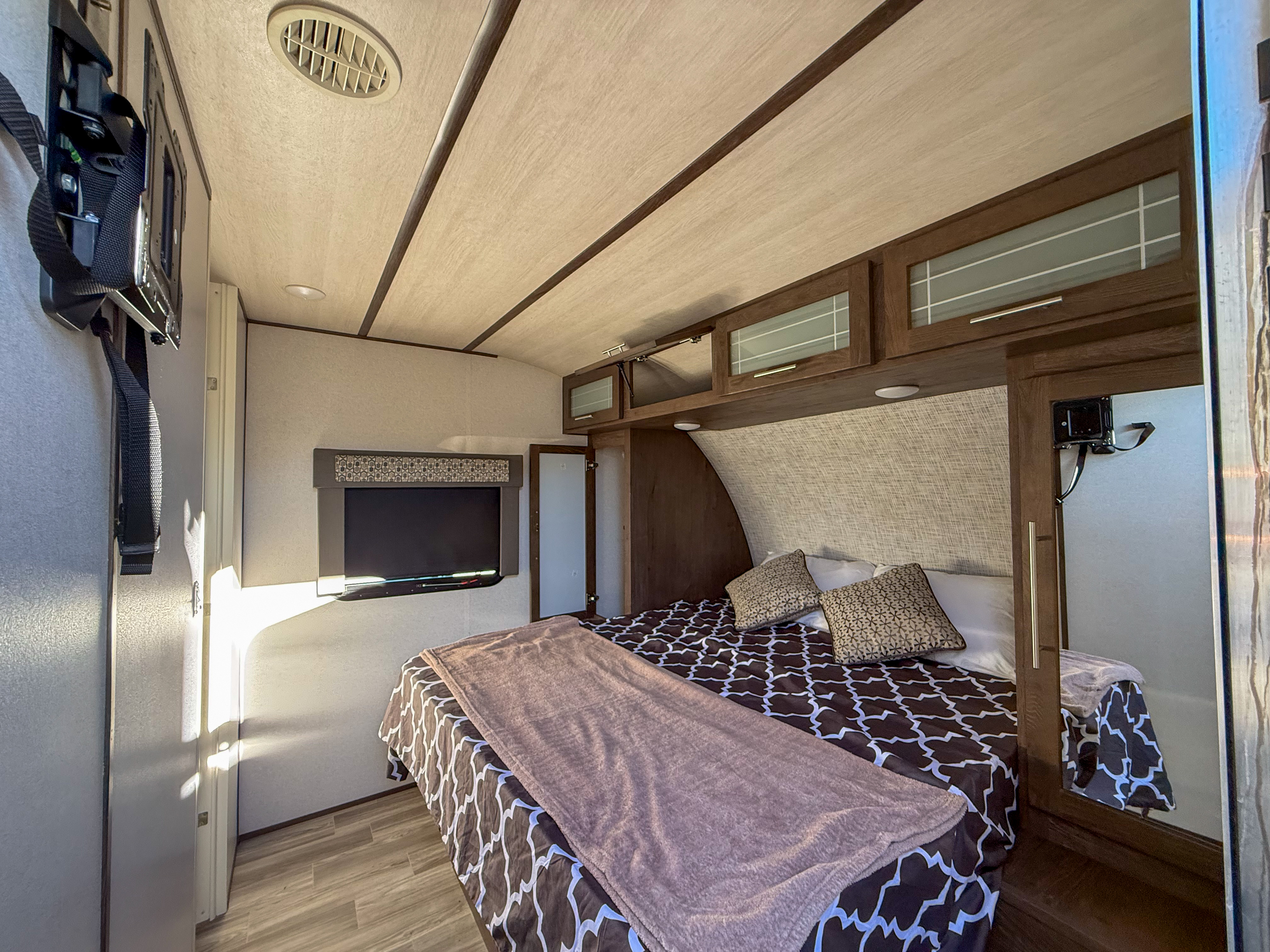 2020 Forest River WILDWOOD HERITAGE GLEN HYPER-LITE 24RKHL TRAVEL TRAILER
