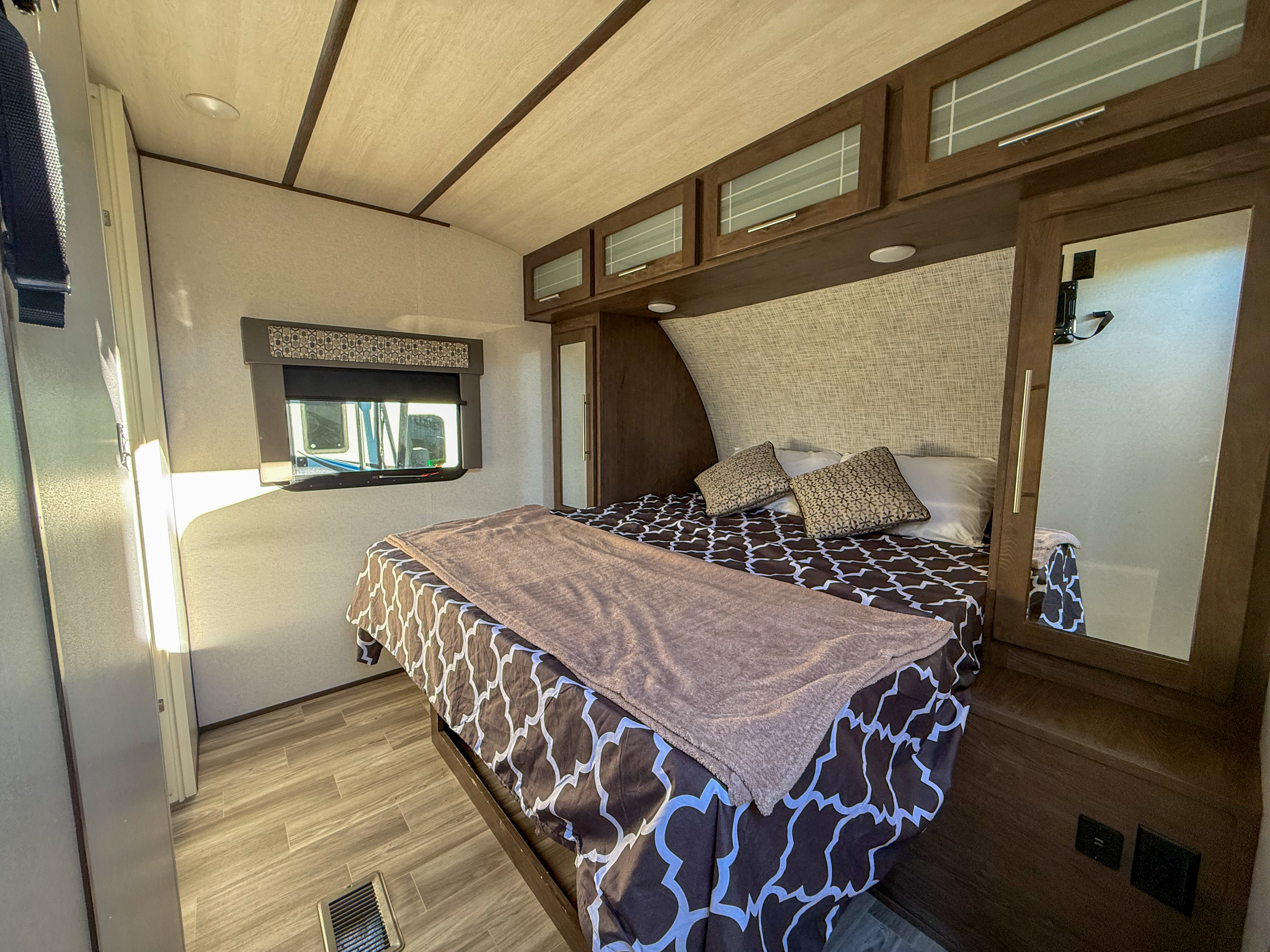 2020 Forest River WILDWOOD HERITAGE GLEN HYPER-LITE 24RKHL TRAVEL TRAILER