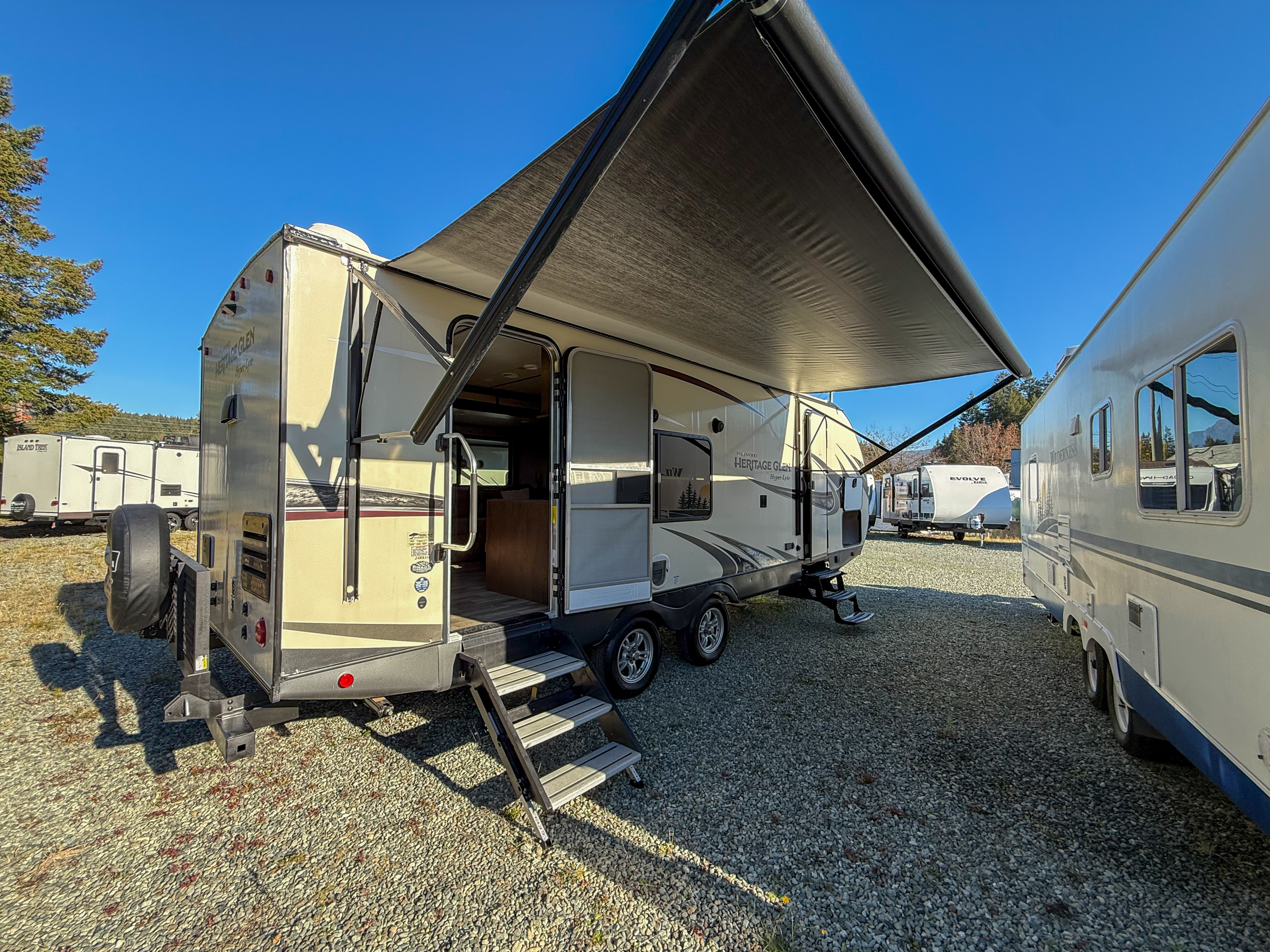 2020 Forest River WILDWOOD HERITAGE GLEN HYPER-LITE 24RKHL TRAVEL TRAILER