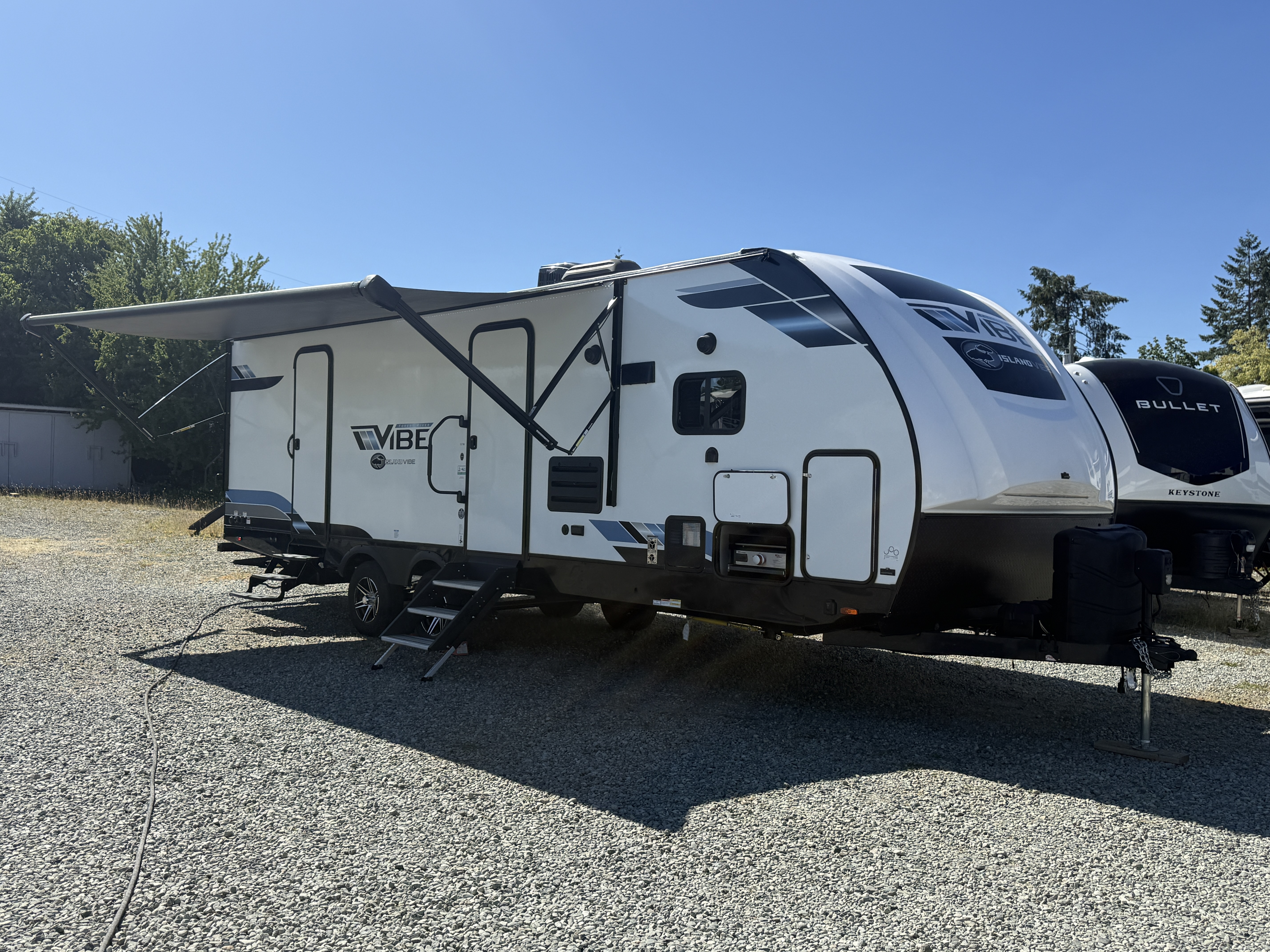 2021 Forest River ISLAND VIBE 27FK TRAVEL TRAILER