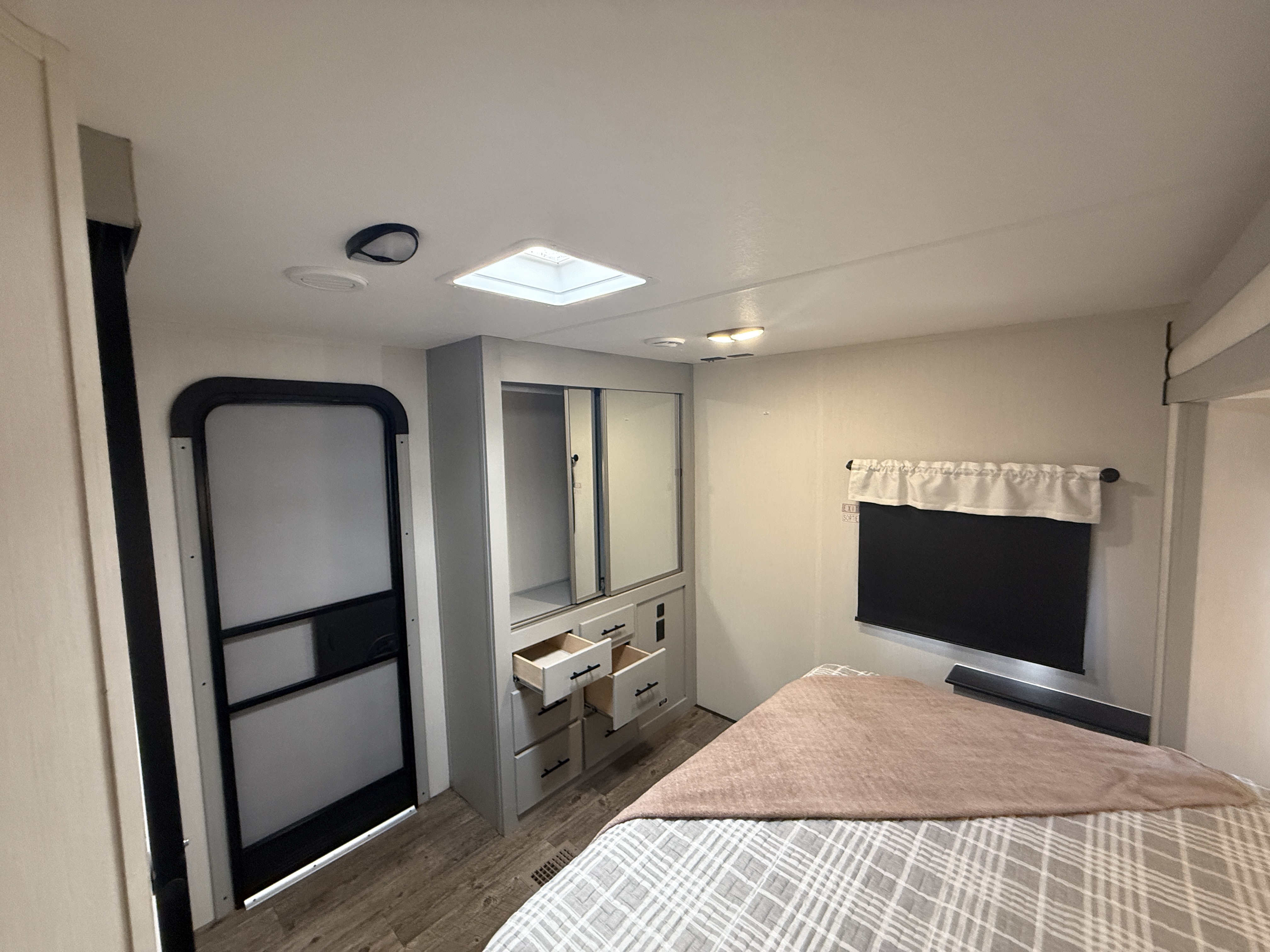 2021 Forest River ISLAND VIBE 27FK TRAVEL TRAILER