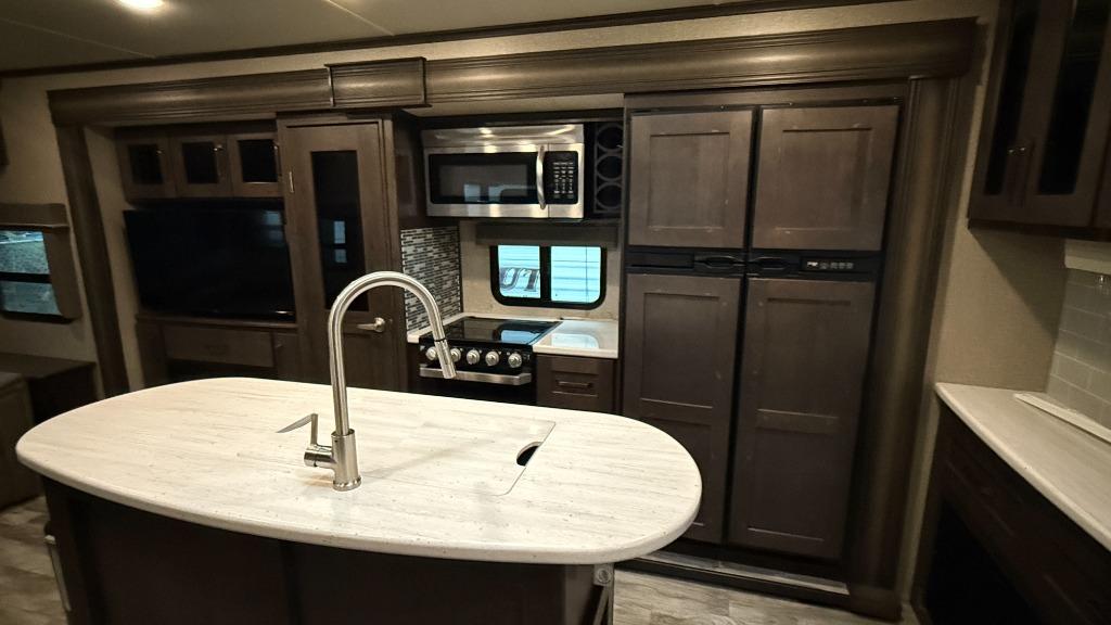 2021 GRAND DESIGN Reflection 315RLTS TRAVEL TRAILER