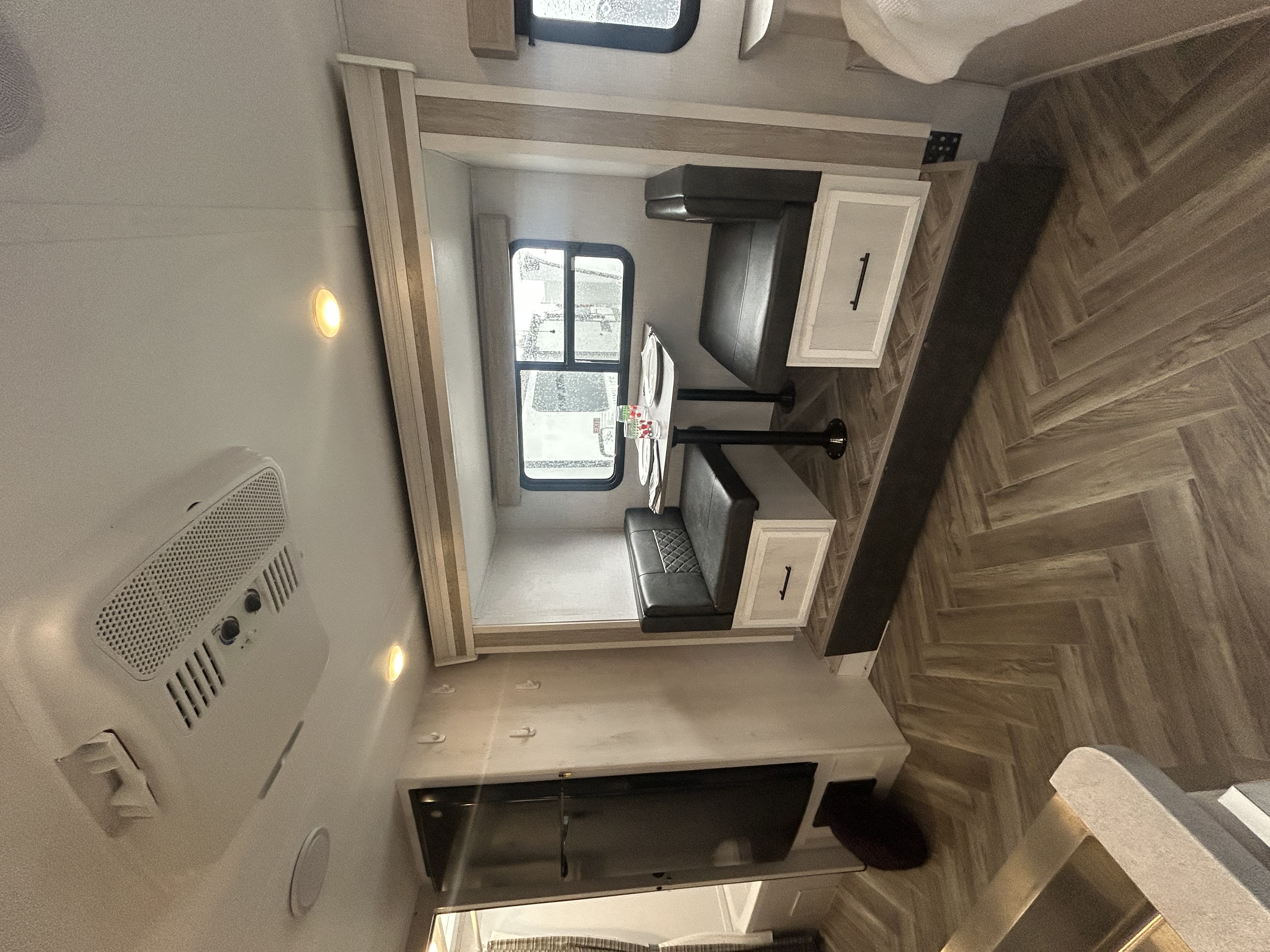 2022 Dutchmen Coleman Rubicon 1708bh TRAVEL TRAILER