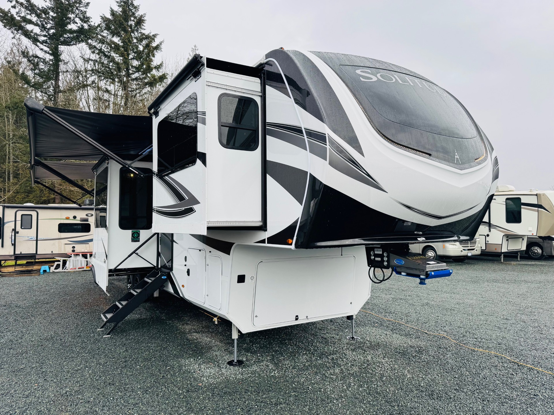 2025 Grand Design Solitude 380FL FIFTH WHEEL