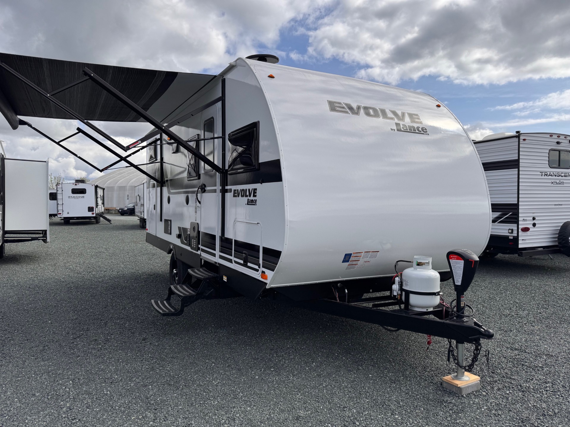 2026 LANCE EVOLVE TRAVEL TRAILER
